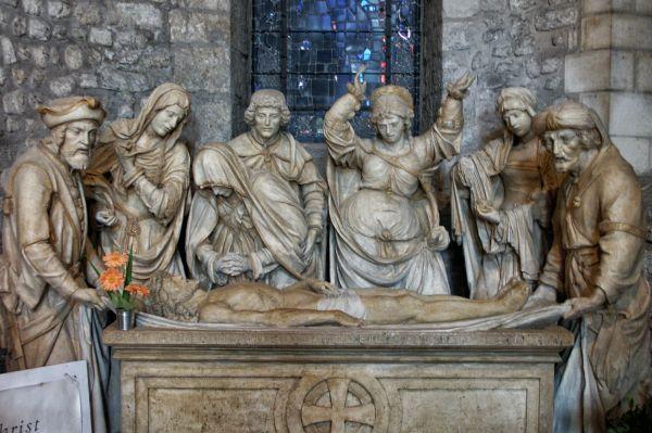 Innenansicht der Basilika Saint Rémi